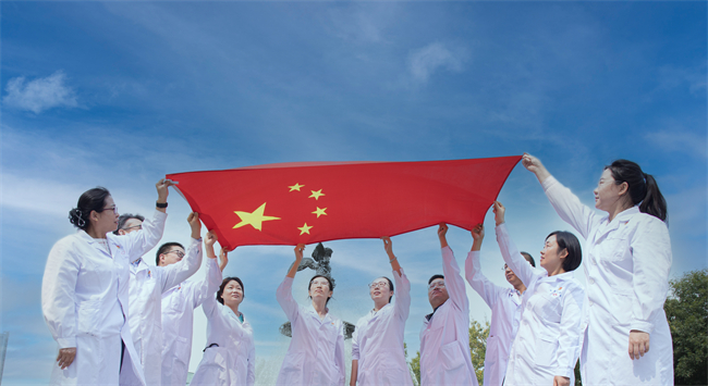 医路告白 心向祖国 2.jpg